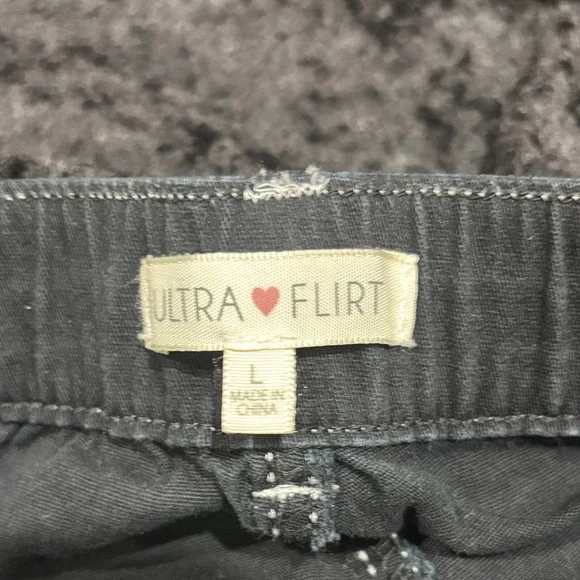 Black Ultra Stretchy Juniors Cargo Pants with White Stitching - Picture 3 of 8